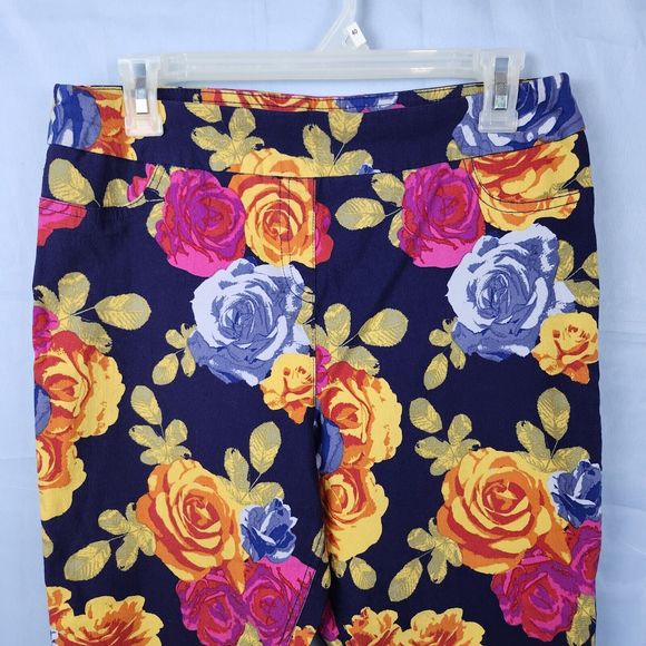 SOFT SURROUNDINGS Super Stretch Big Roses Floral Pull On Capris Pants Petite L - Picture 2 of 14